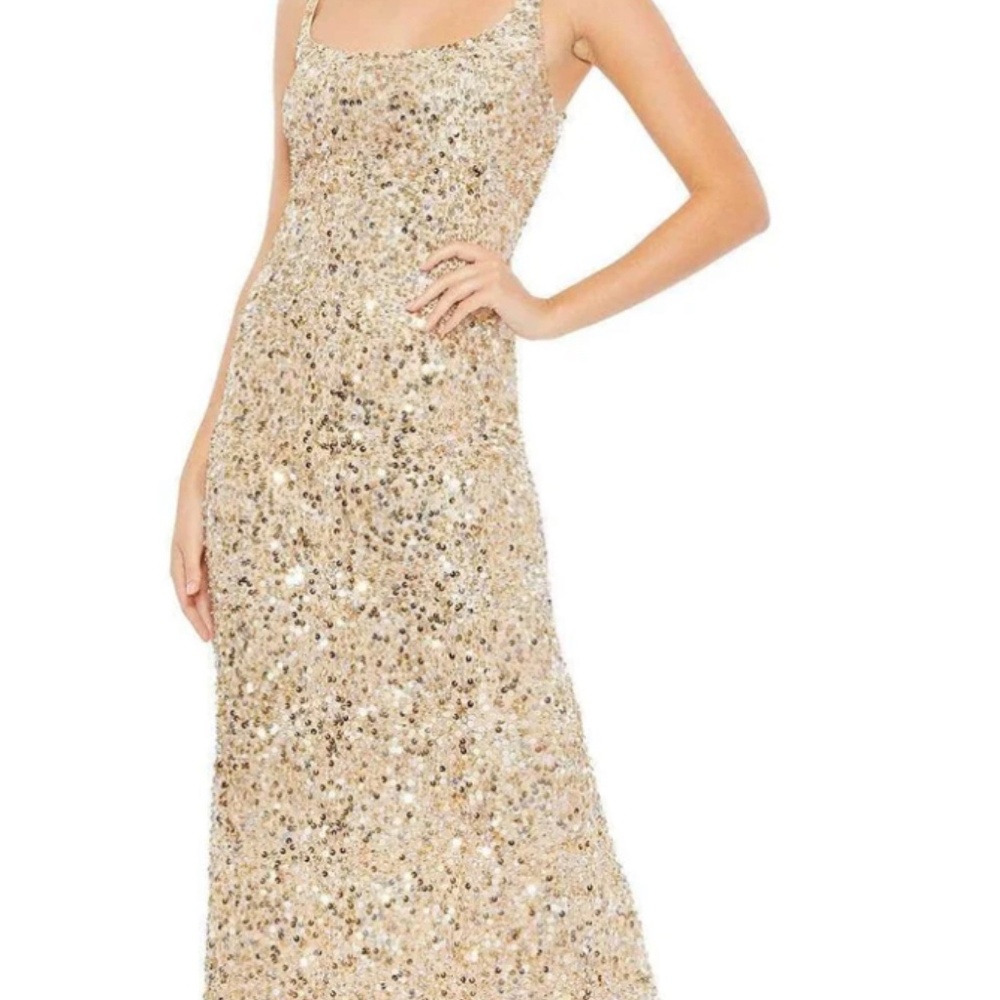 MacDuggal - Picture 2 of 9